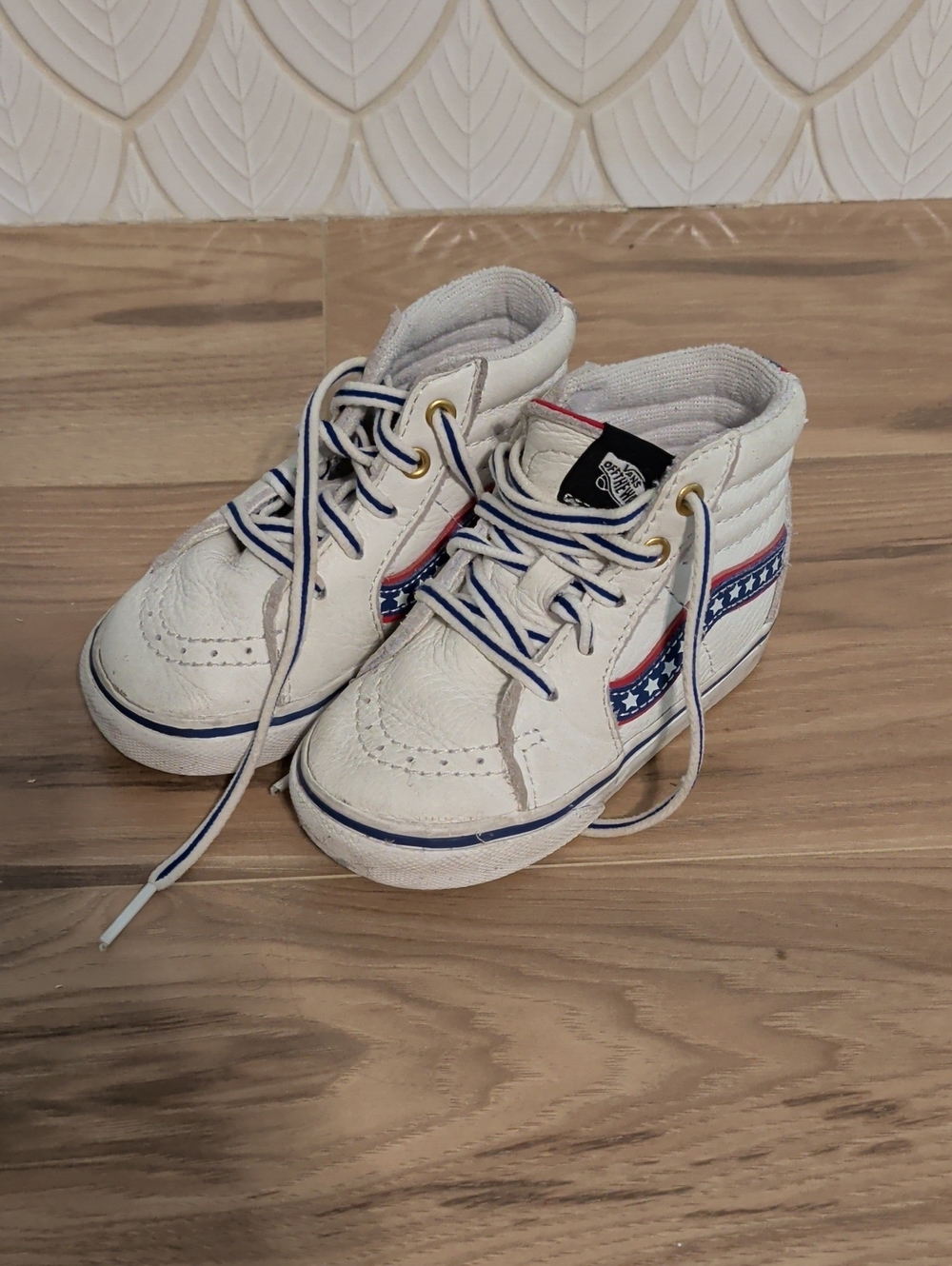 Vans White High-Top Kids Sneakers with Red & Blue Star Stripe